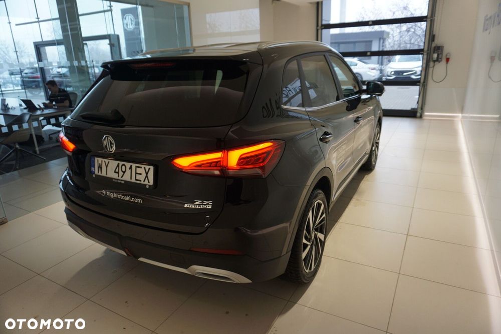 MG ZS Hybrid+ - 17
