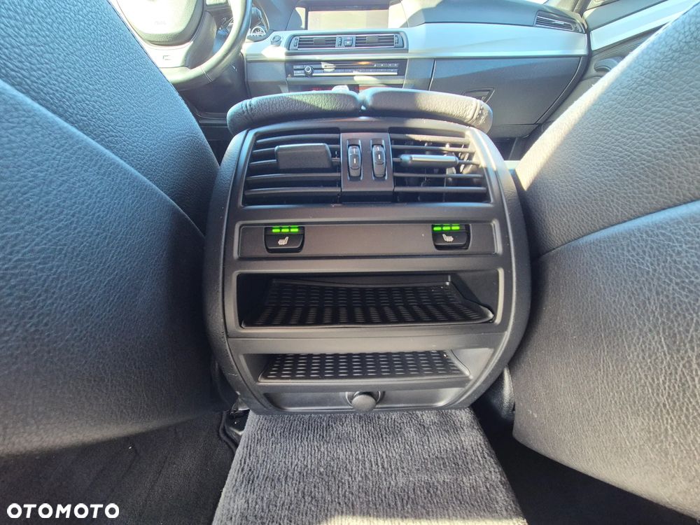 BMW Seria 5 530d xDrive Sport-Aut Modern Line - 14
