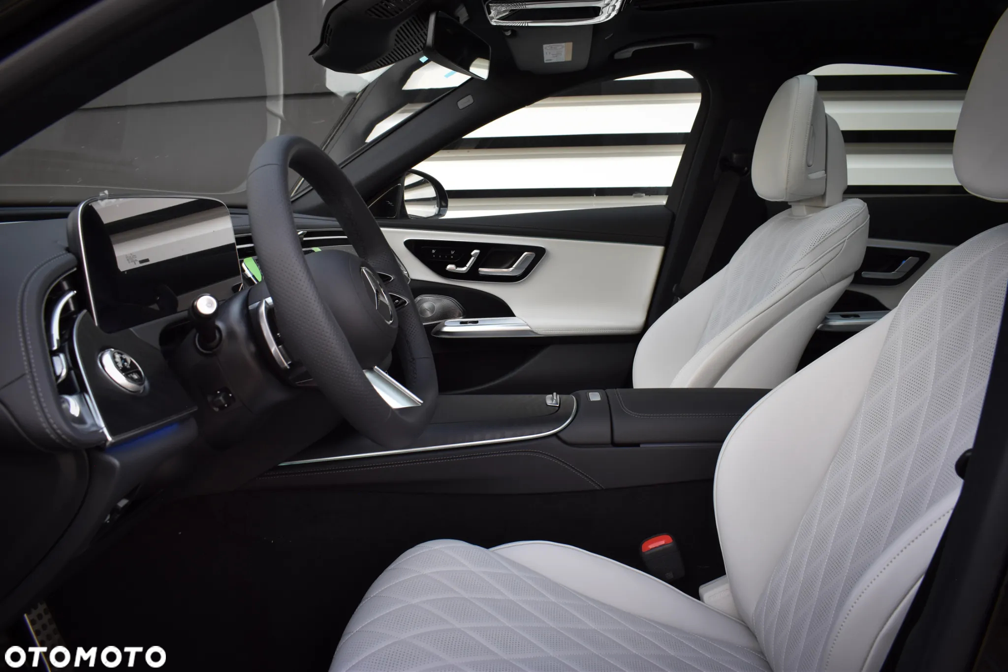 Mercedes-Benz Klasa E 450 d T 4Matic 9G-TRONIC - 15