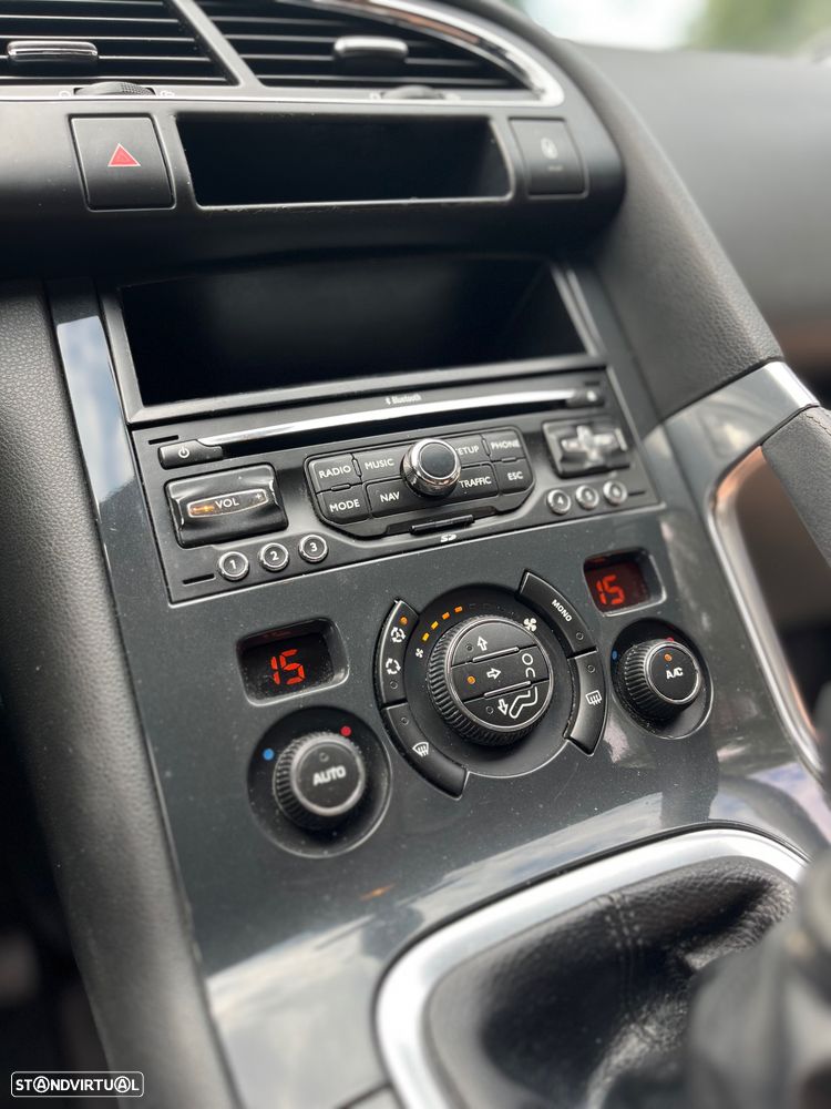 Peugeot 3008 HDi FAP 110 Premium - 19