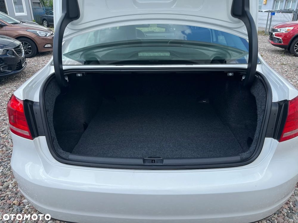Volkswagen Passat - 34