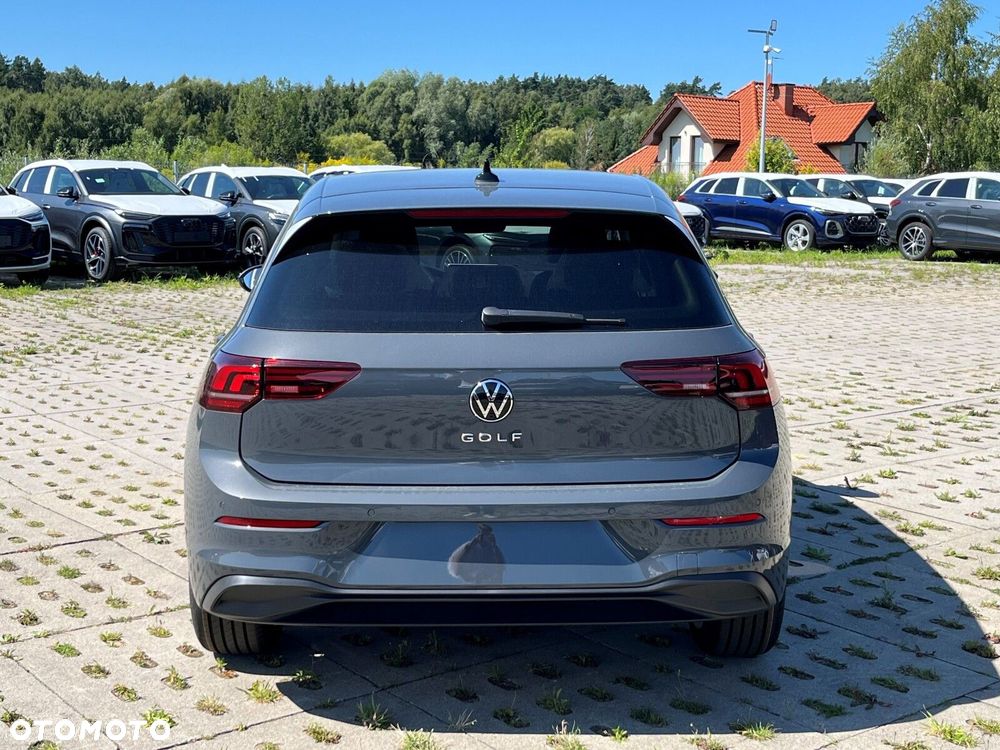 Volkswagen Golf - 6
