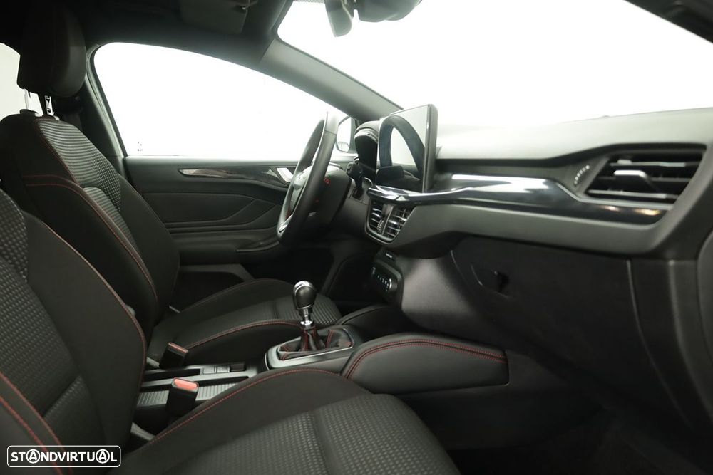 Ford Focus 1.0 EcoBoost MHEV ST-Line X - 21
