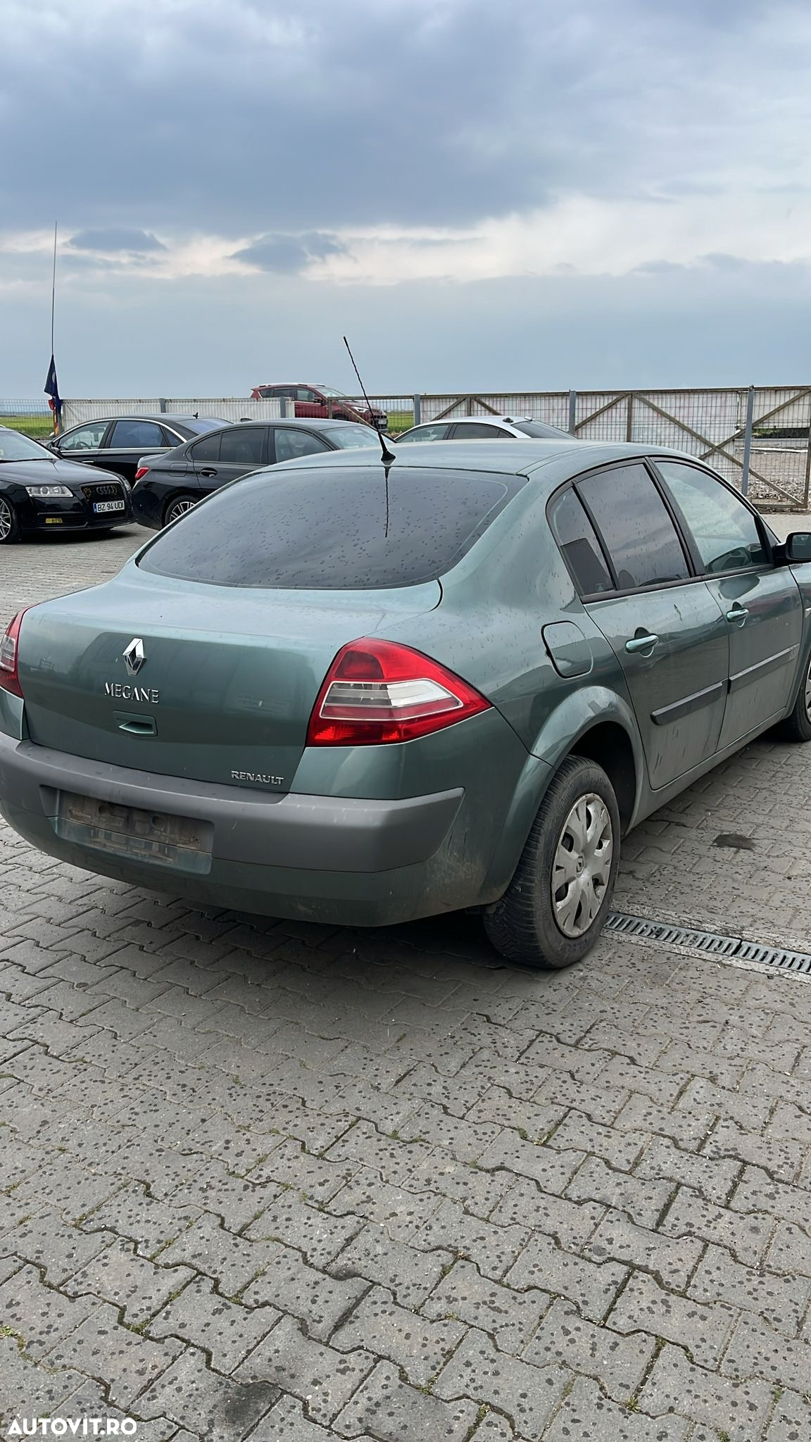 Dezmembram Renault Megane 2 1.5 diesel din 2006 - 2