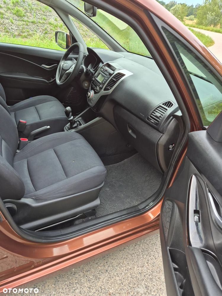 Hyundai ix20 1.4 Premium - 19