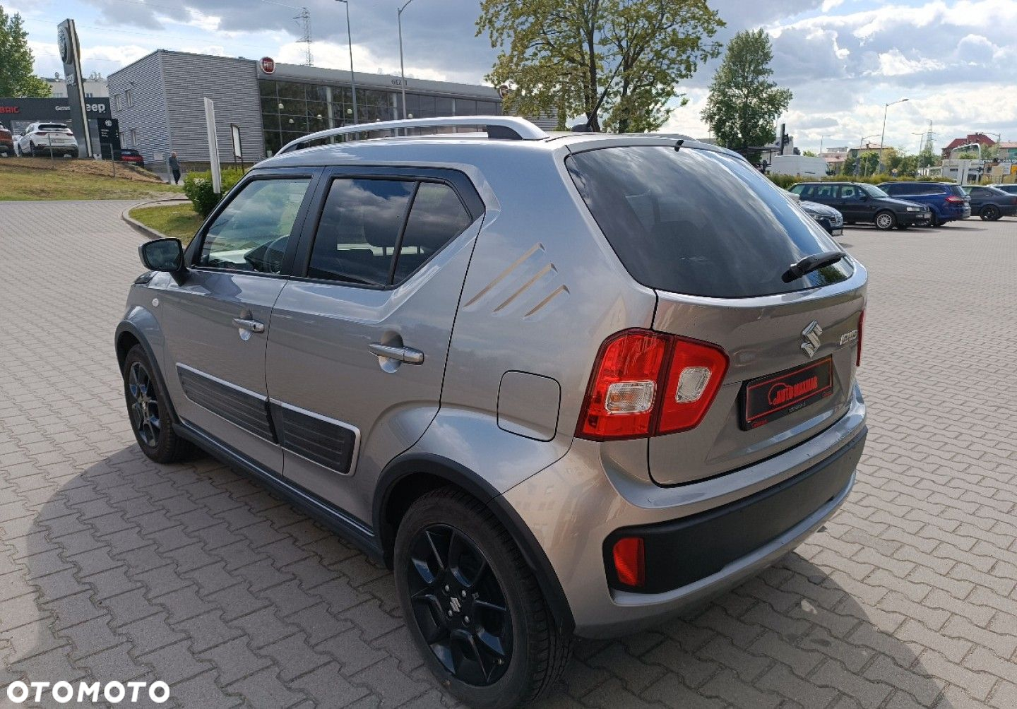 Suzuki Ignis - 10