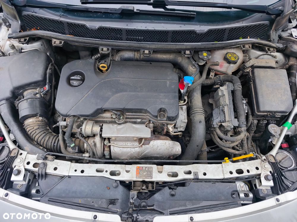 Opel Astra 1.4 T Enjoy - 6