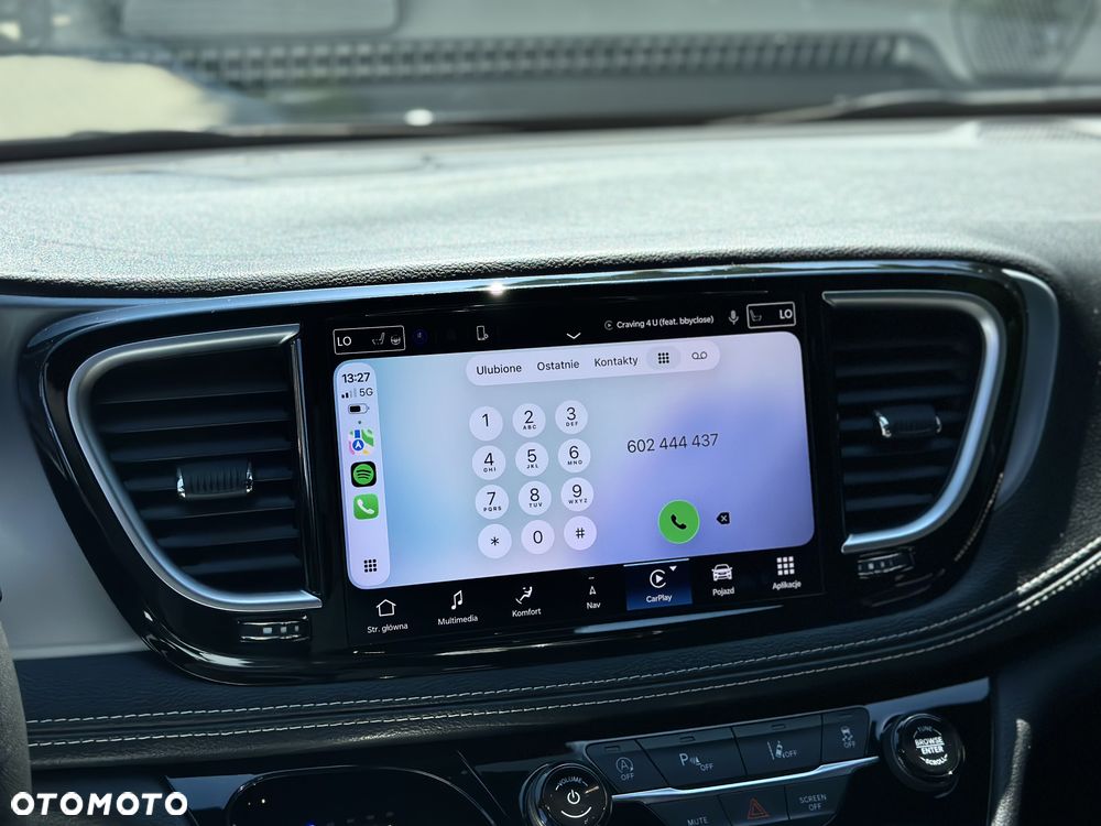 Chrysler Pacifica - 23