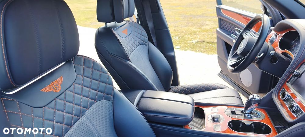 Bentley Bentayga - 16