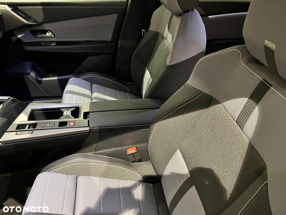 Opel Grandland 1.2 T mHEV GS S&S eDTC6 - 11