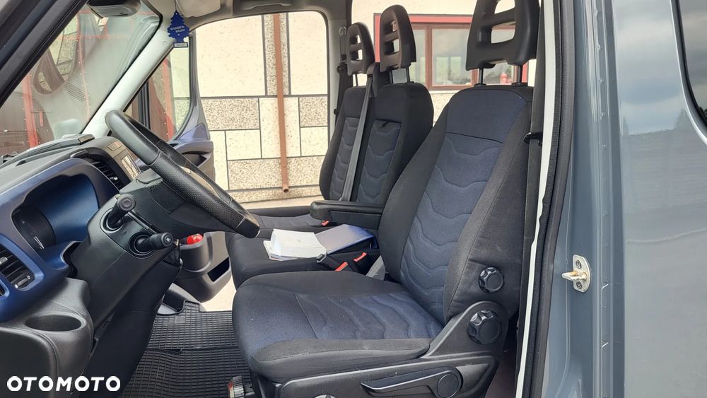 Iveco Daily 35S180 / doka / auto brygadowe / 7 osobowe / - 19