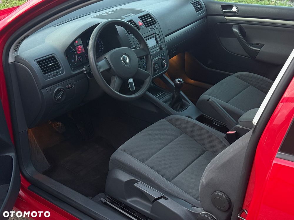 Volkswagen Golf - 8