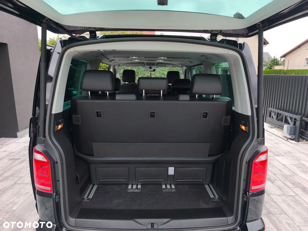 Volkswagen Multivan - 24