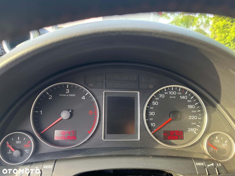 Audi A4 Avant - 11