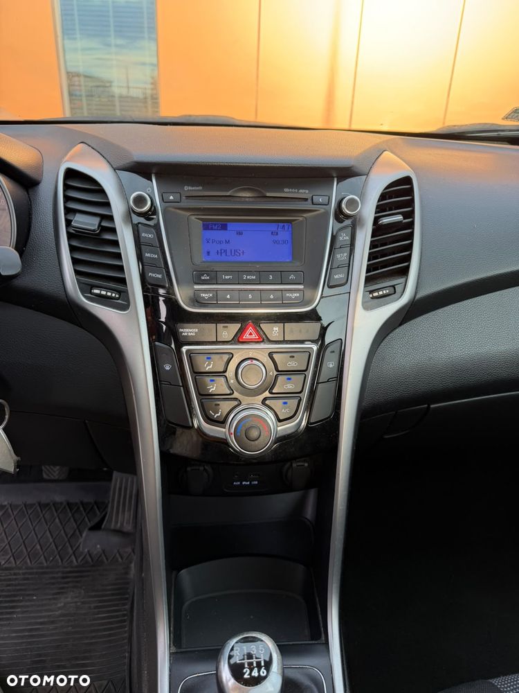 Hyundai i30 1.6 CRDI Trend - 10