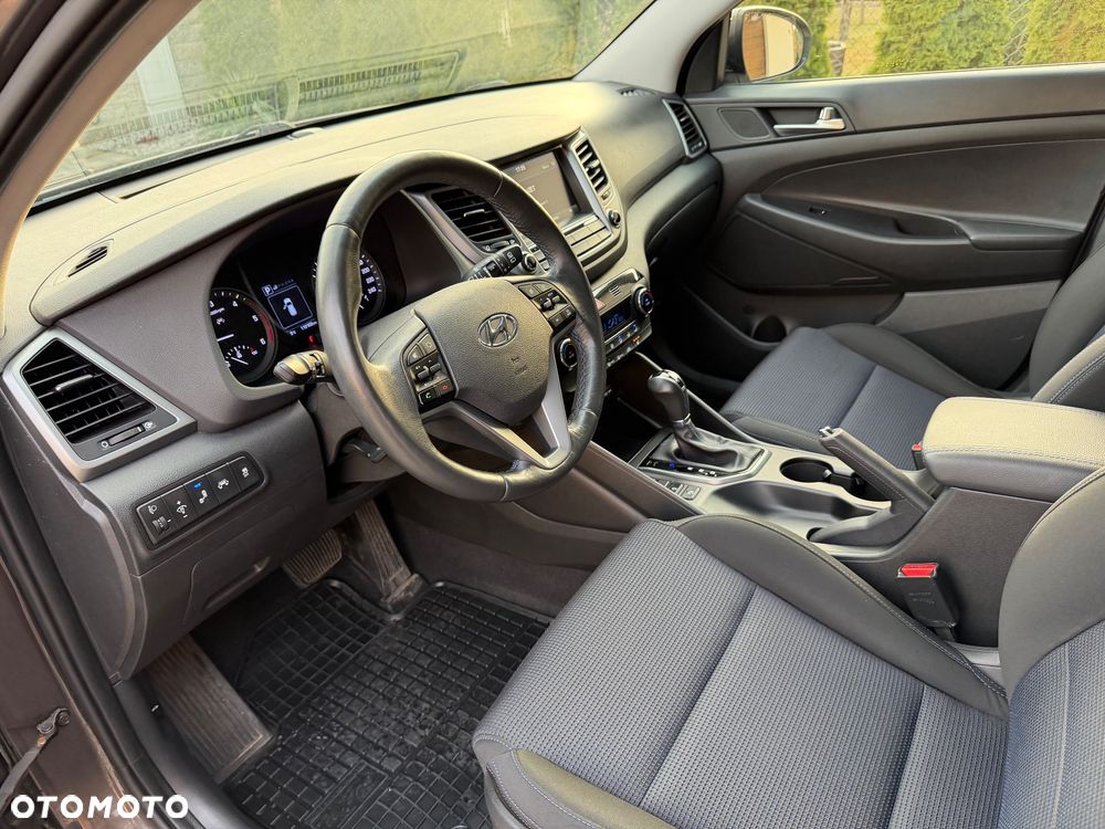Hyundai Tucson blue 1.7 CRDi 2WD DCT Premium - 18