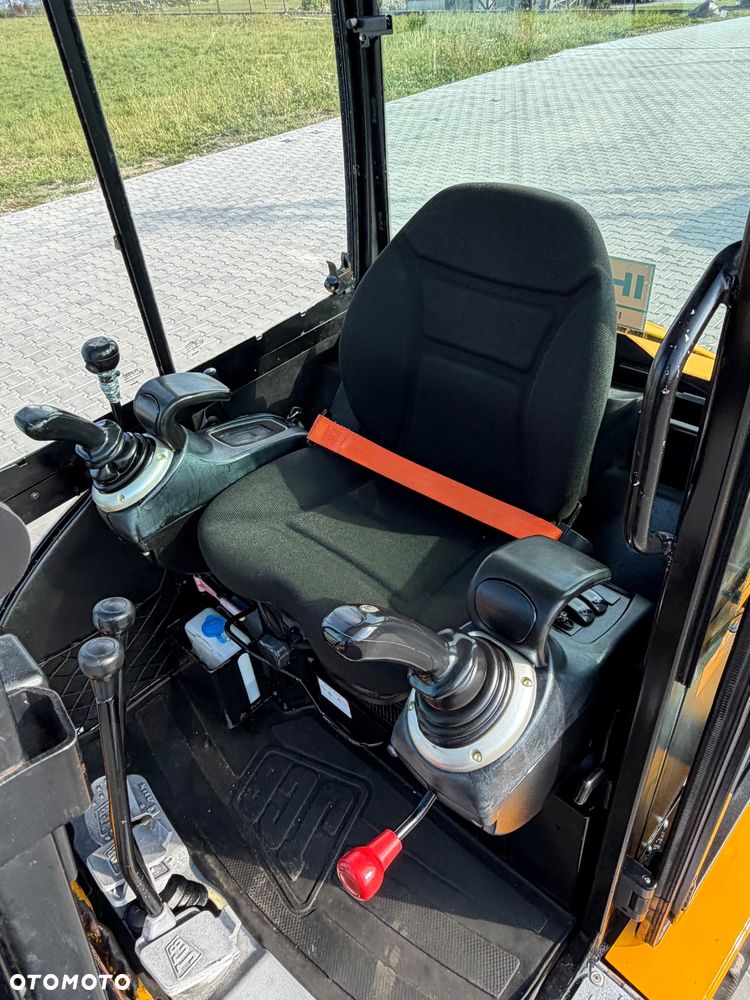 JCB 8026 CTS - 16