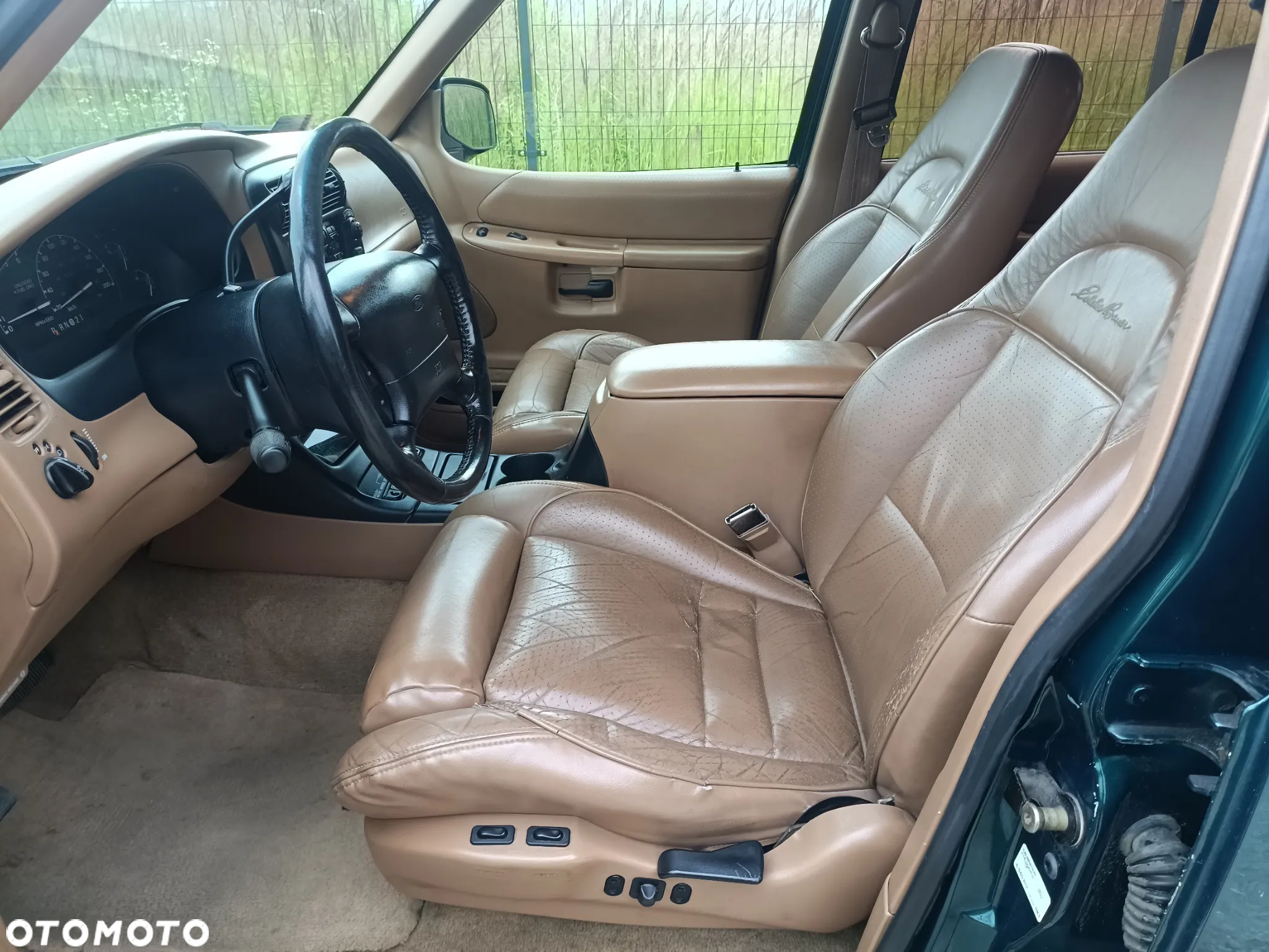 Ford Explorer 4.0 - 6