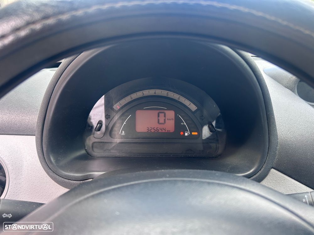 Citroën C3 1.4 HDi SX + - 12