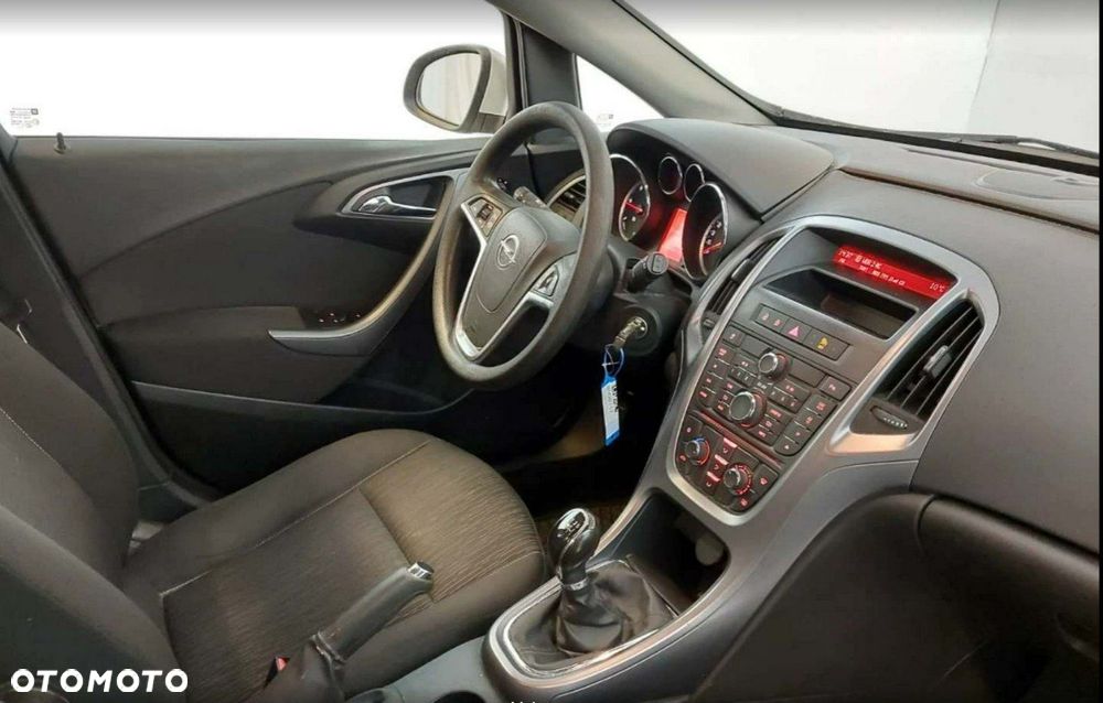 Opel Astra - 2
