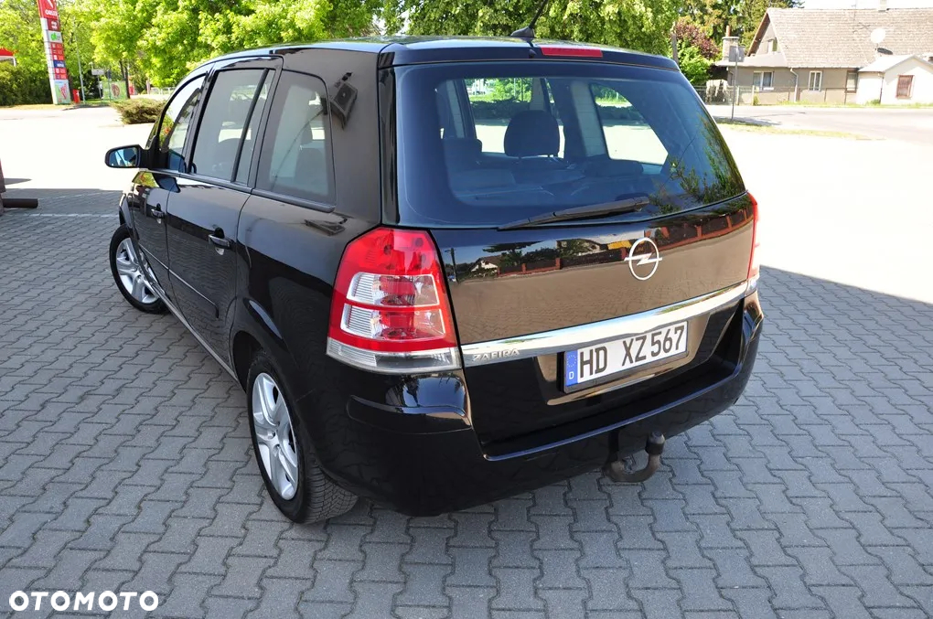 Opel Zafira 1.8 Cosmo - 26