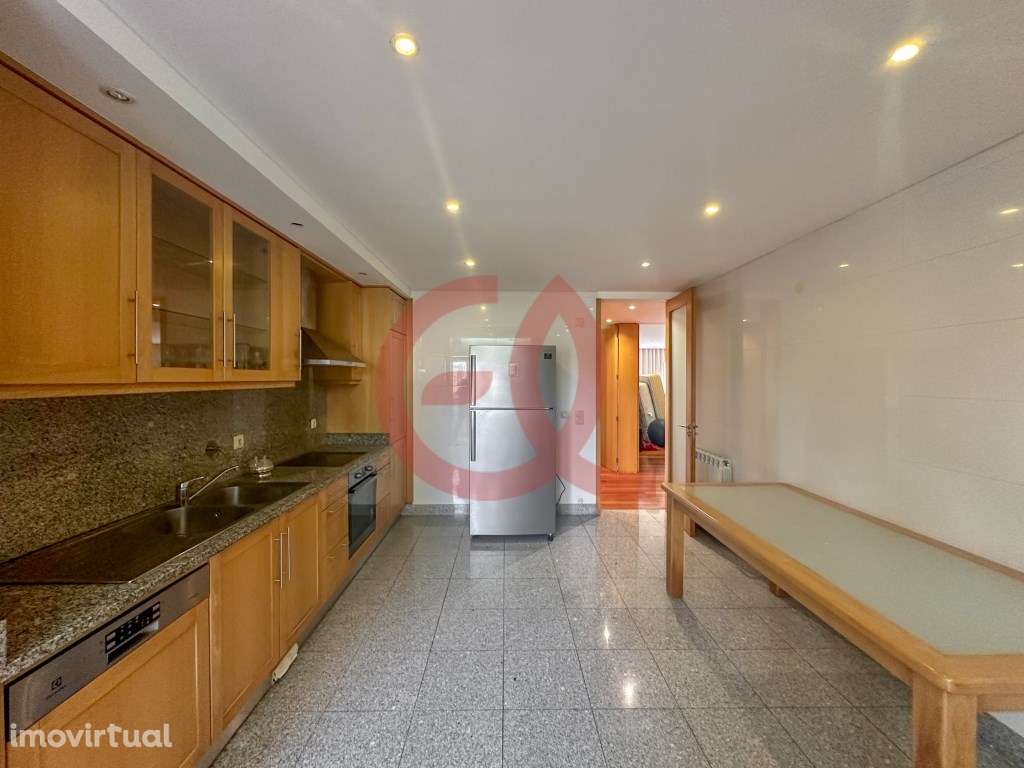 Apartamento T3 - Cova, Meadela - Grande imagem: 2/18