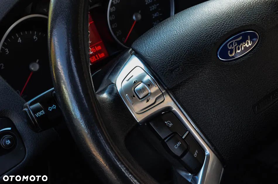 Ford Mondeo 2.0 Ambiente - 26