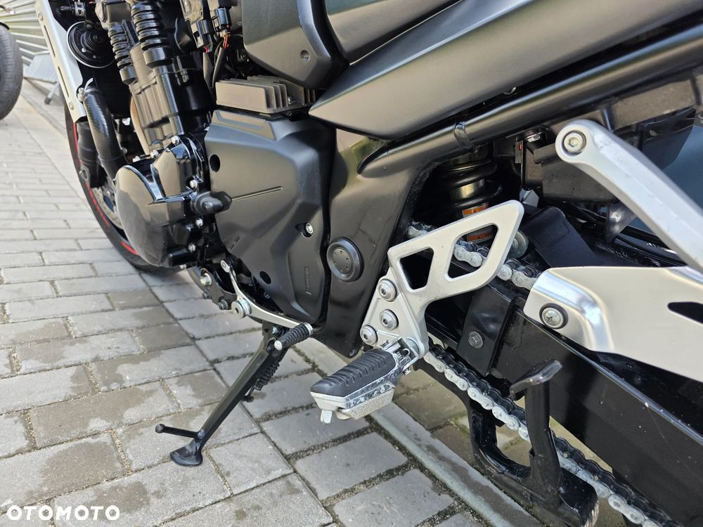 Suzuki Bandit - 10