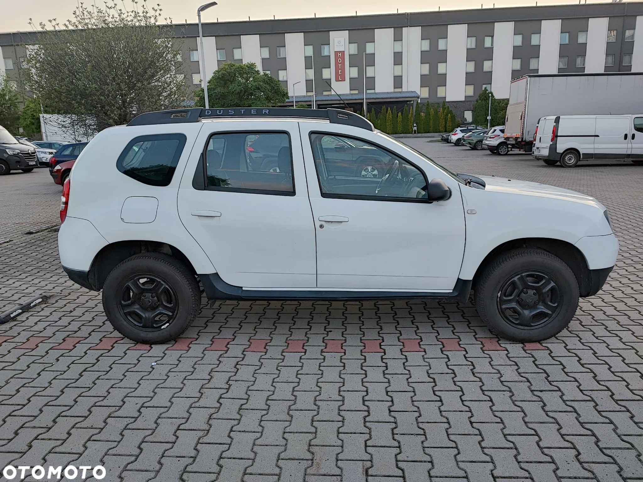 Dacia Duster 1.6 SCe Laureate 4x4 S&S - 6