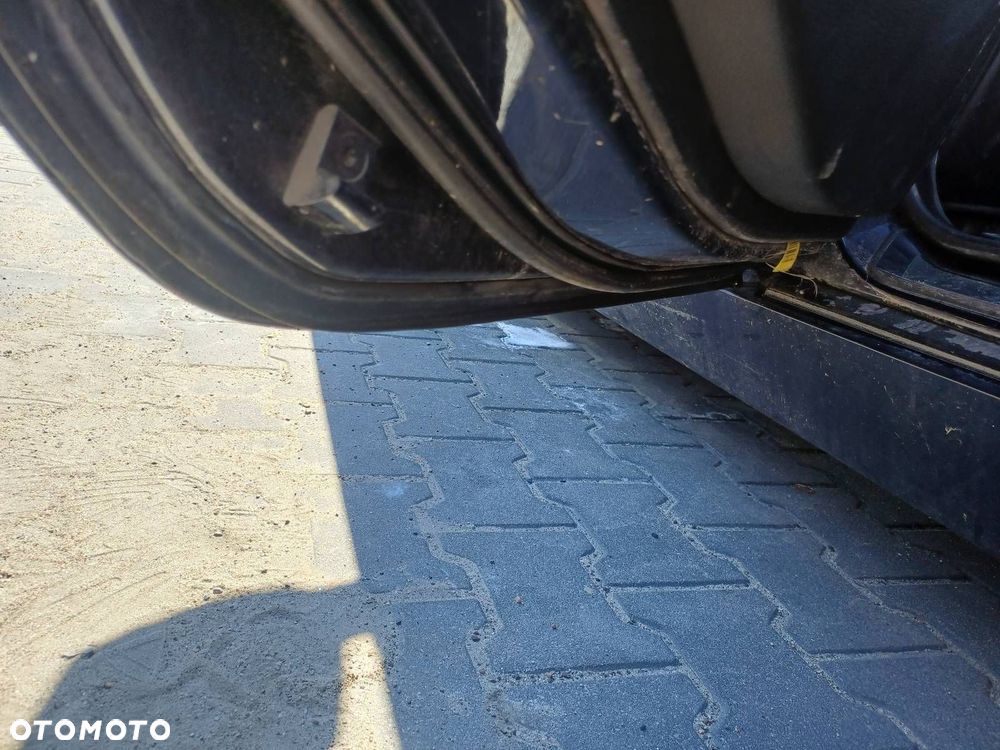 DRZWI KOMPLETNE LEWY TYŁ BMW E61 TOURING ORIENTBLAU METALLIC 317/5 - 2