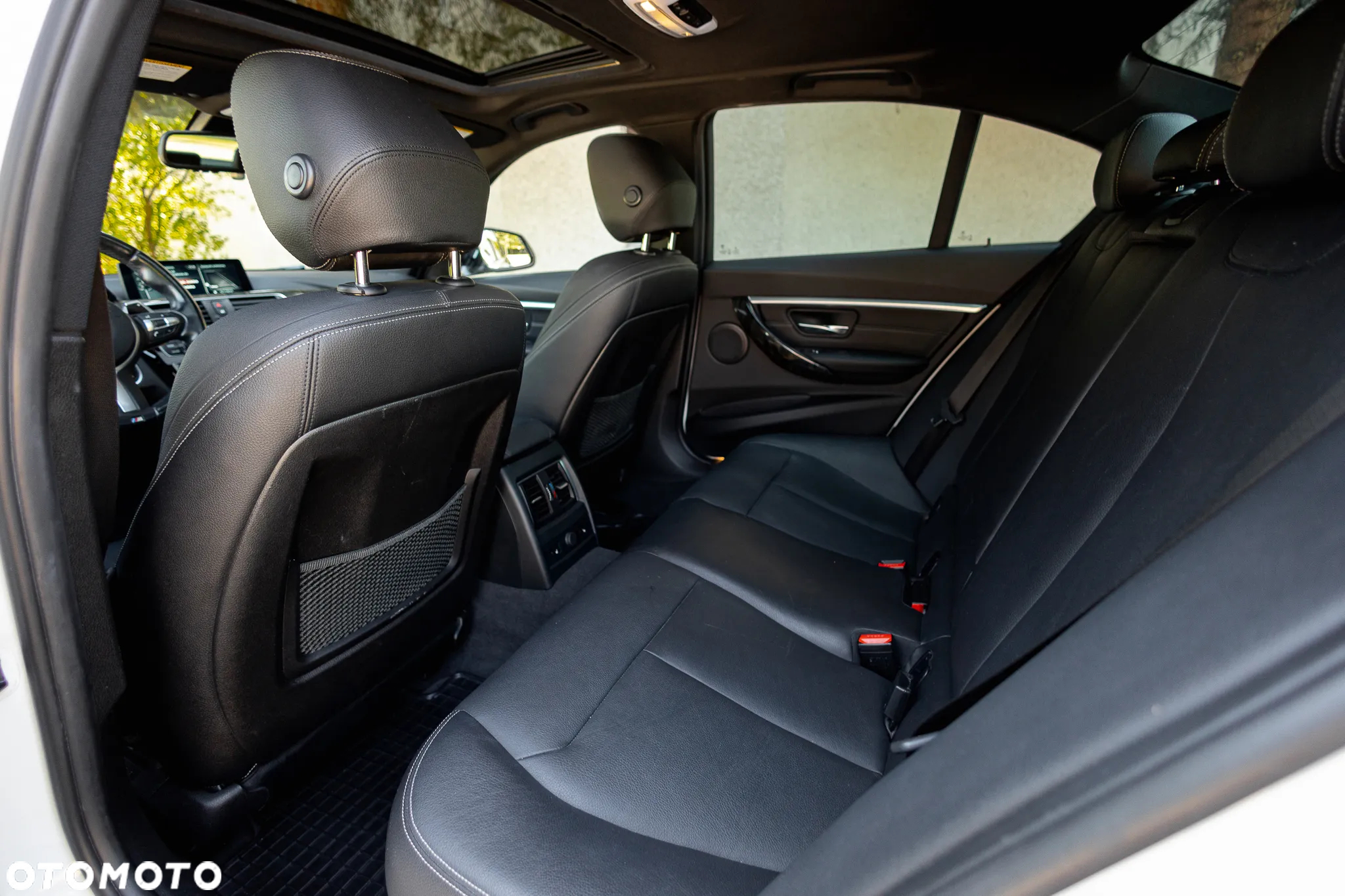 BMW Seria 3 330i xDrive - 40