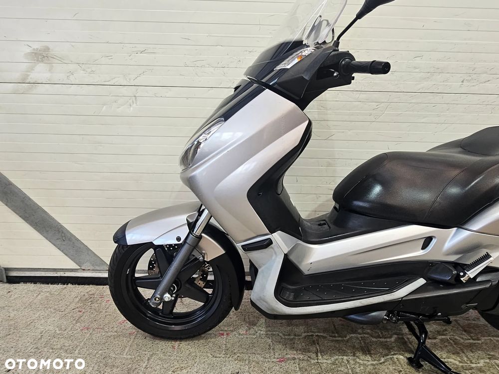 Yamaha X-max - 9