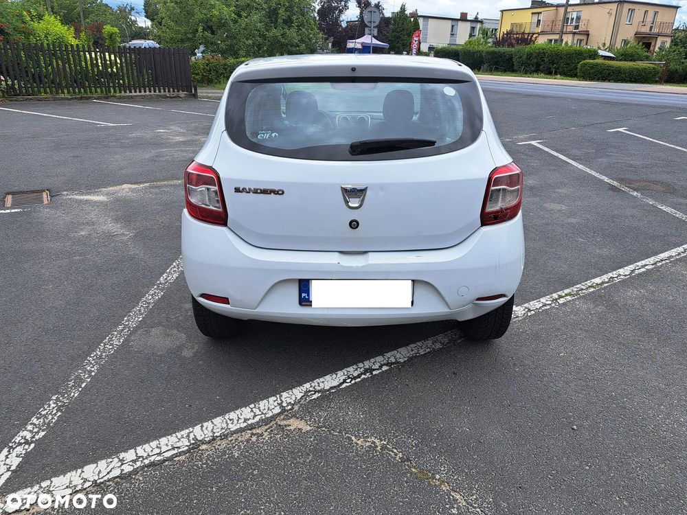 Dacia Sandero - 8