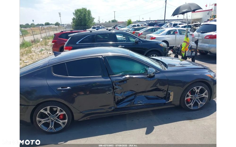 Kia Stinger 3.3 T-GDI AWD GT - 9
