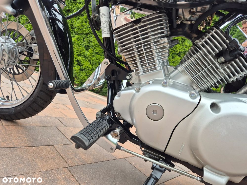Suzuki Intruder - 12
