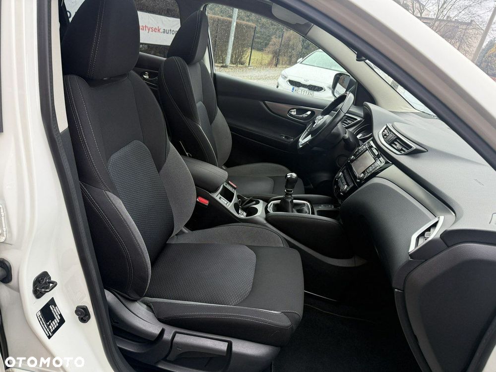 Nissan Qashqai 1.6 DIG-T N-Connecta - 22