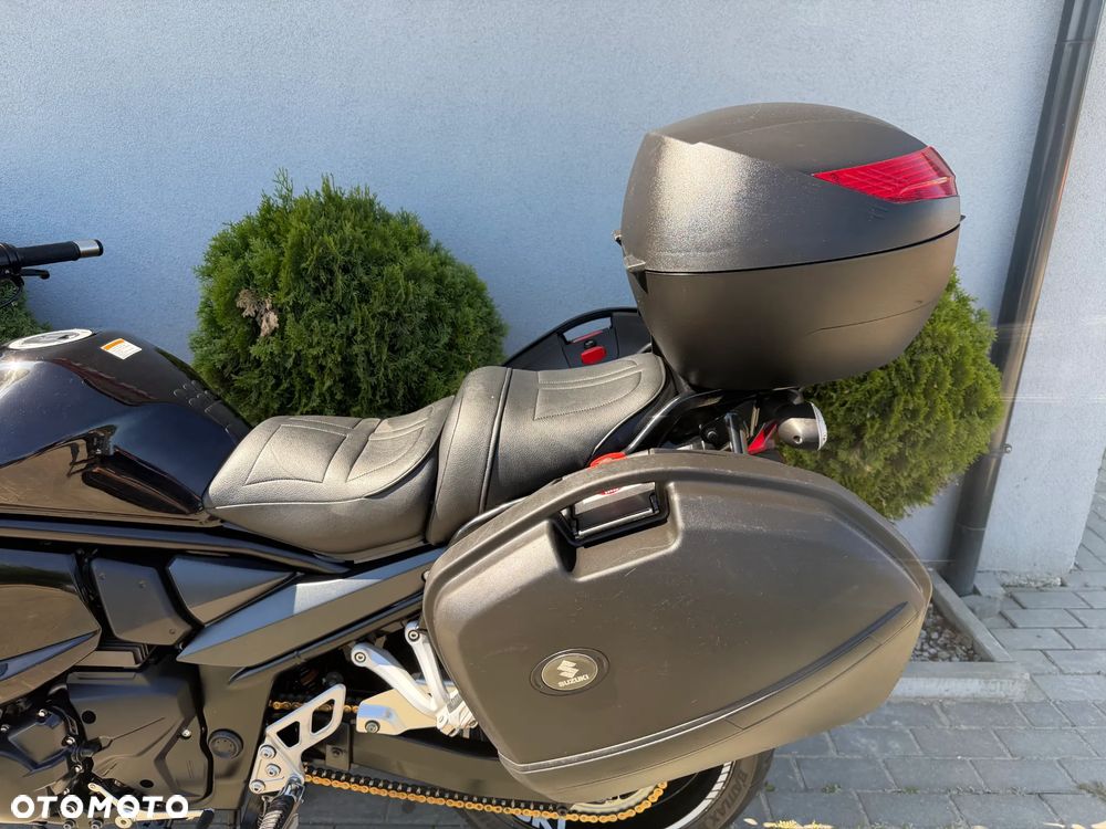 Suzuki GSX - 31