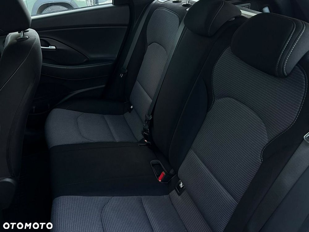 Hyundai i30 1.5 DPI Modern - 11