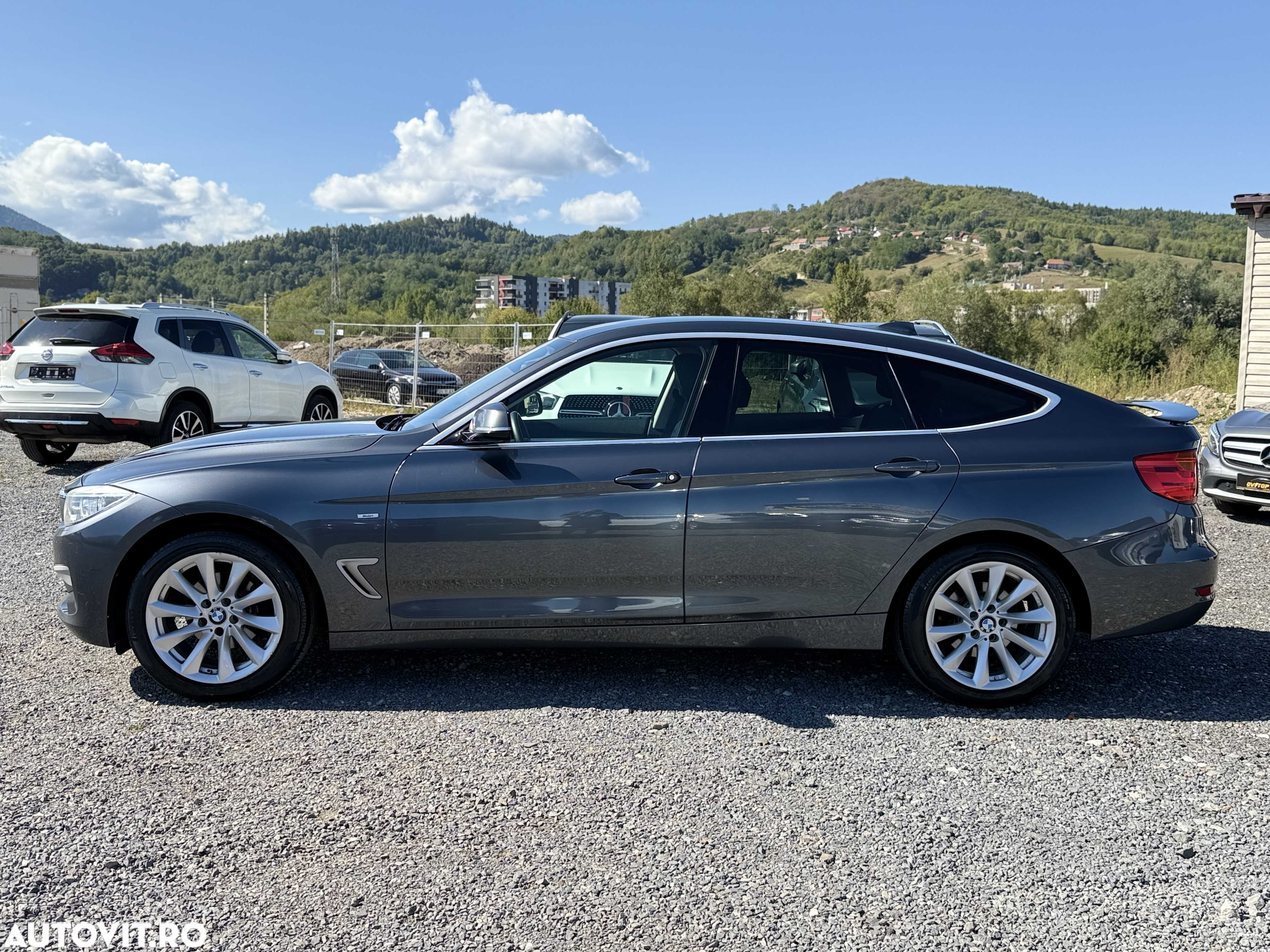 BMW Seria 3 318d GT - 10