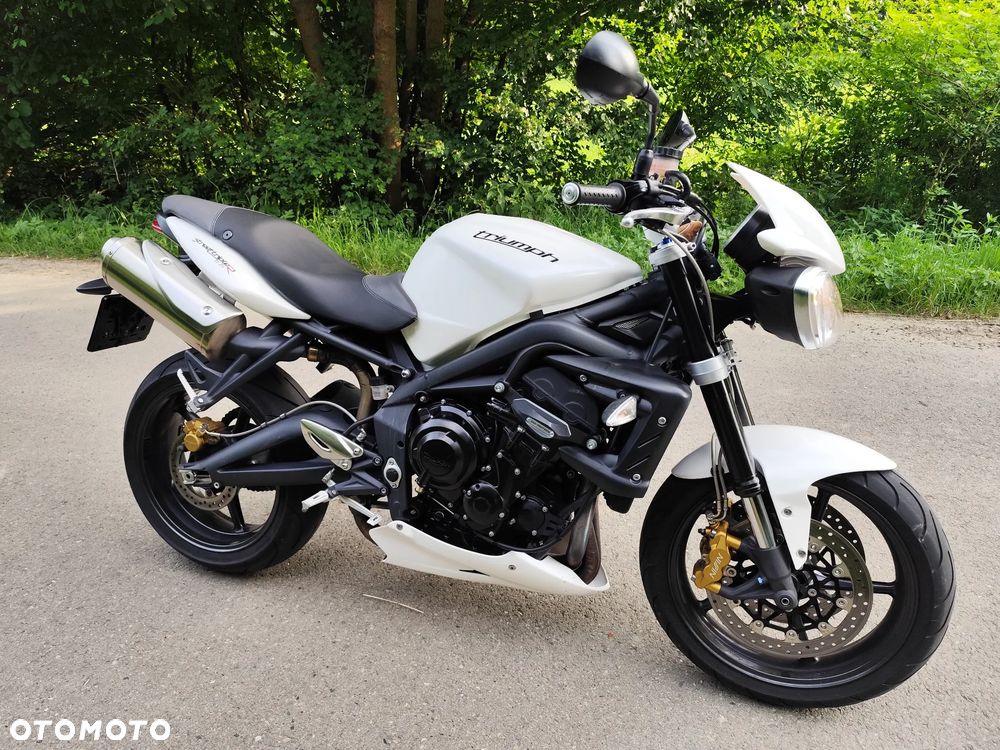 Triumph Street Triple - 1