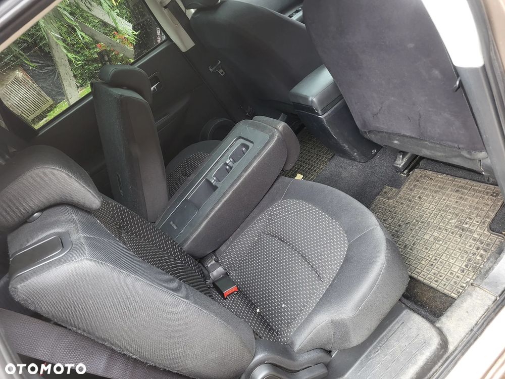 Nissan Qashqai - 4
