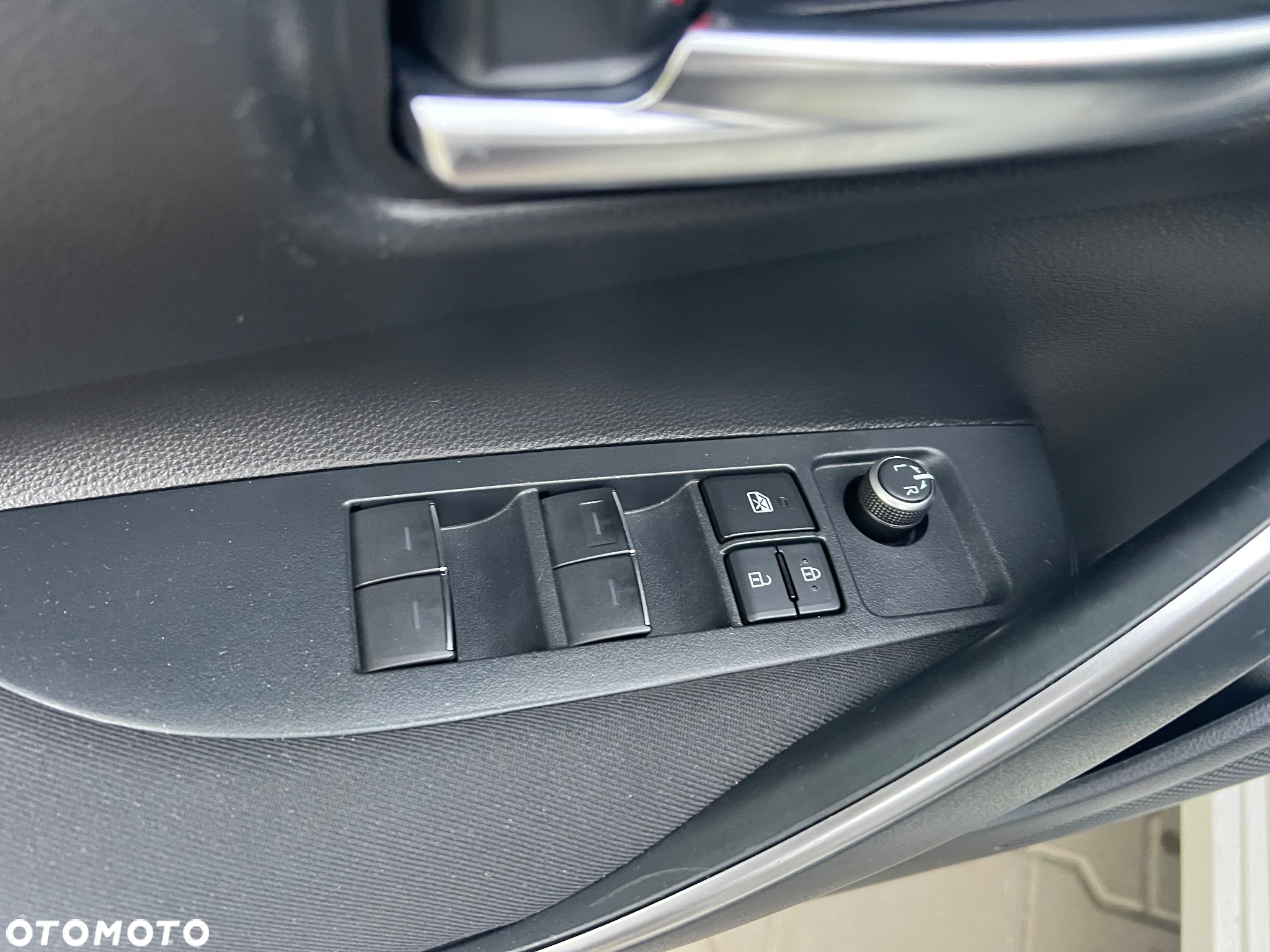 Toyota Corolla 1.8 Hybrid Comfort - 13