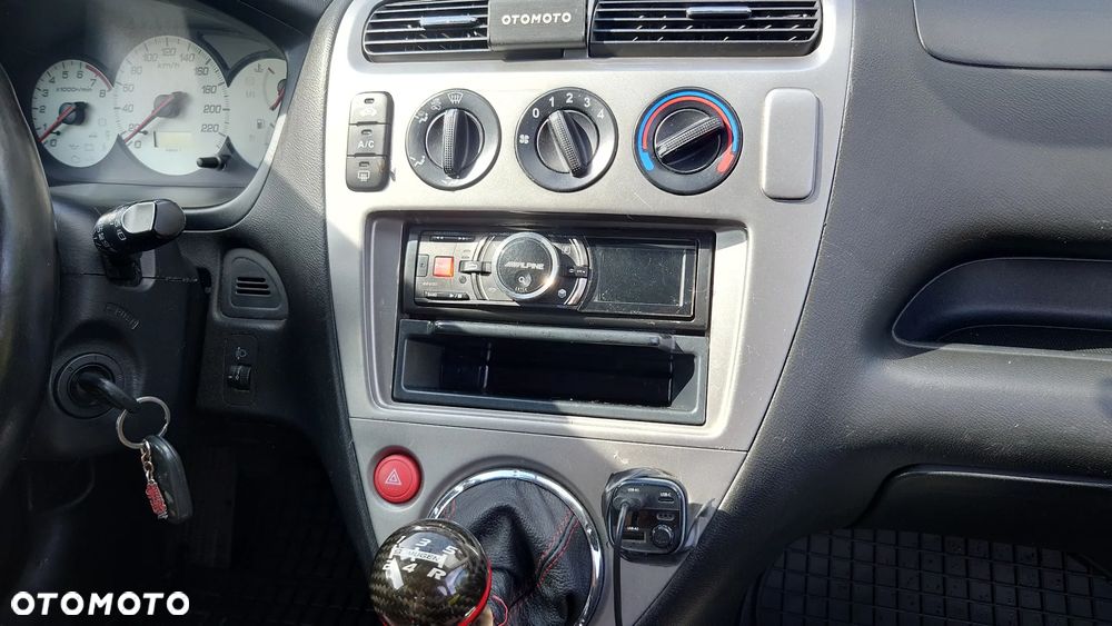 Honda Civic 1.6i ES - 11