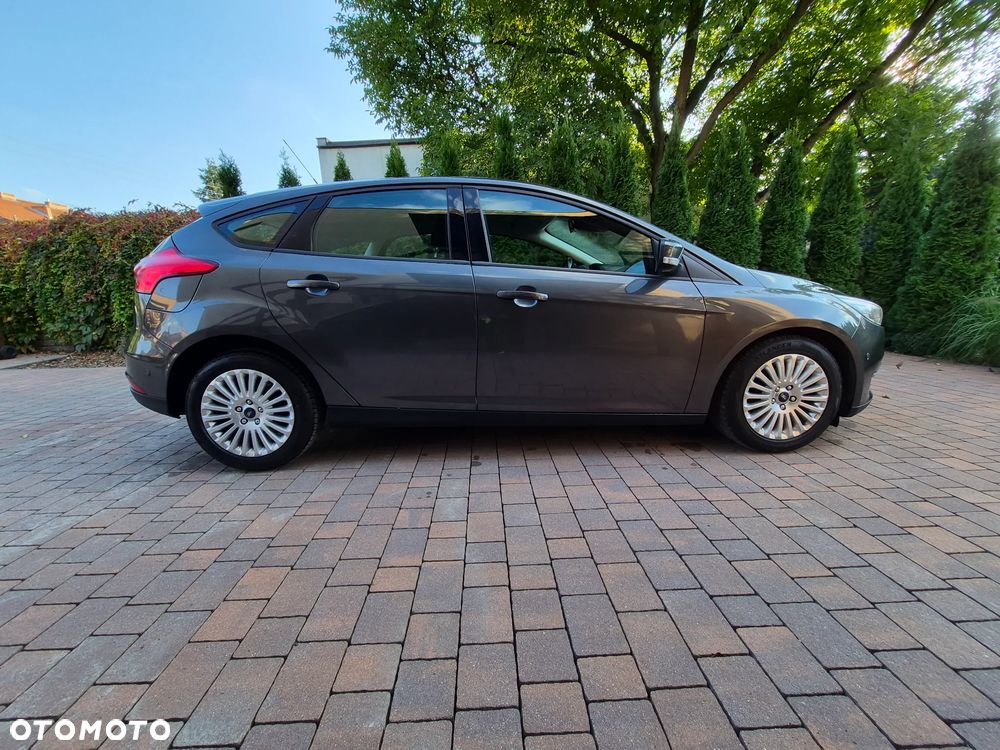 Ford Focus - 8