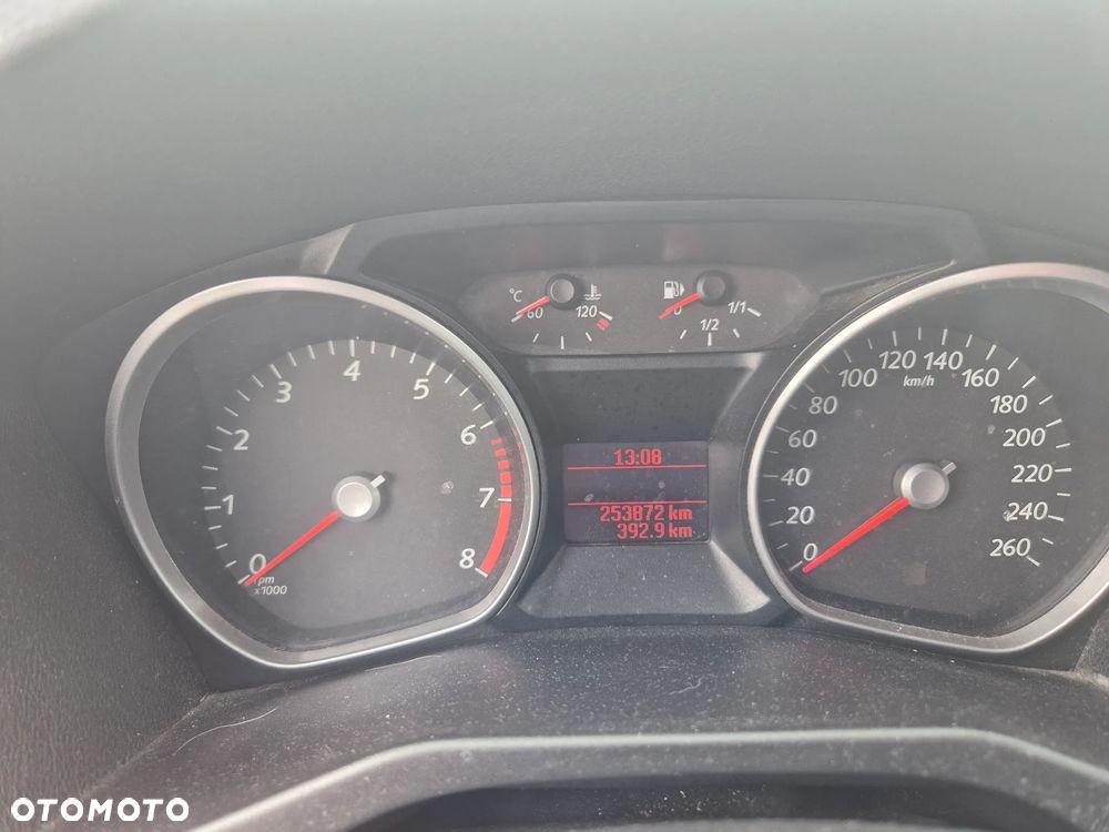 Ford Mondeo 2.0 Ambiente - 8