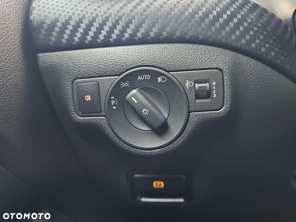 Mercedes-Benz GLA - 26