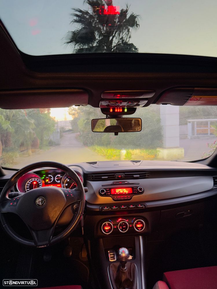 Alfa Romeo Giulietta 1.6 JTDm Sprint Speciale J18 - 39