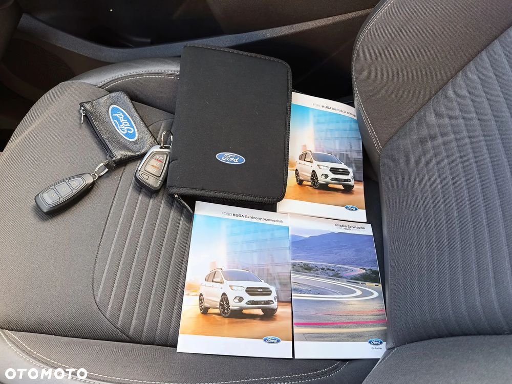 Ford Kuga - 38