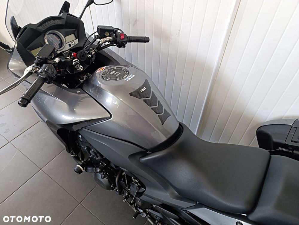 Honda CBF - 11
