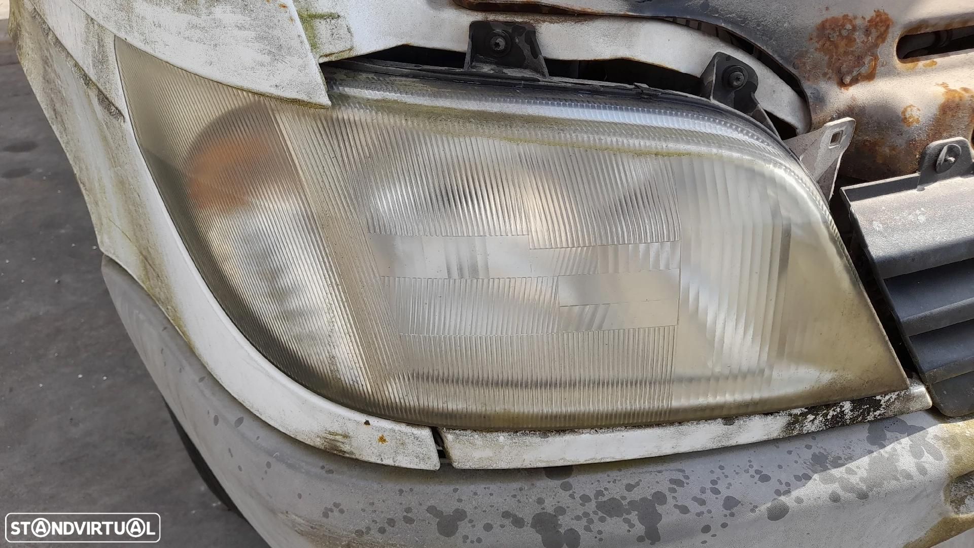 Ótica / farol direita MERCEDES-BENZ Sprinter 2-t Combi (901, 902) - 1